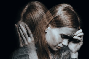 Primeros síntomas de la esquizofrenia en adolescentes